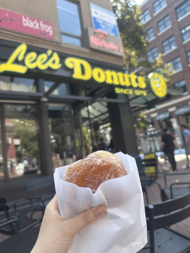 バンクーバー　Lee's Donuts