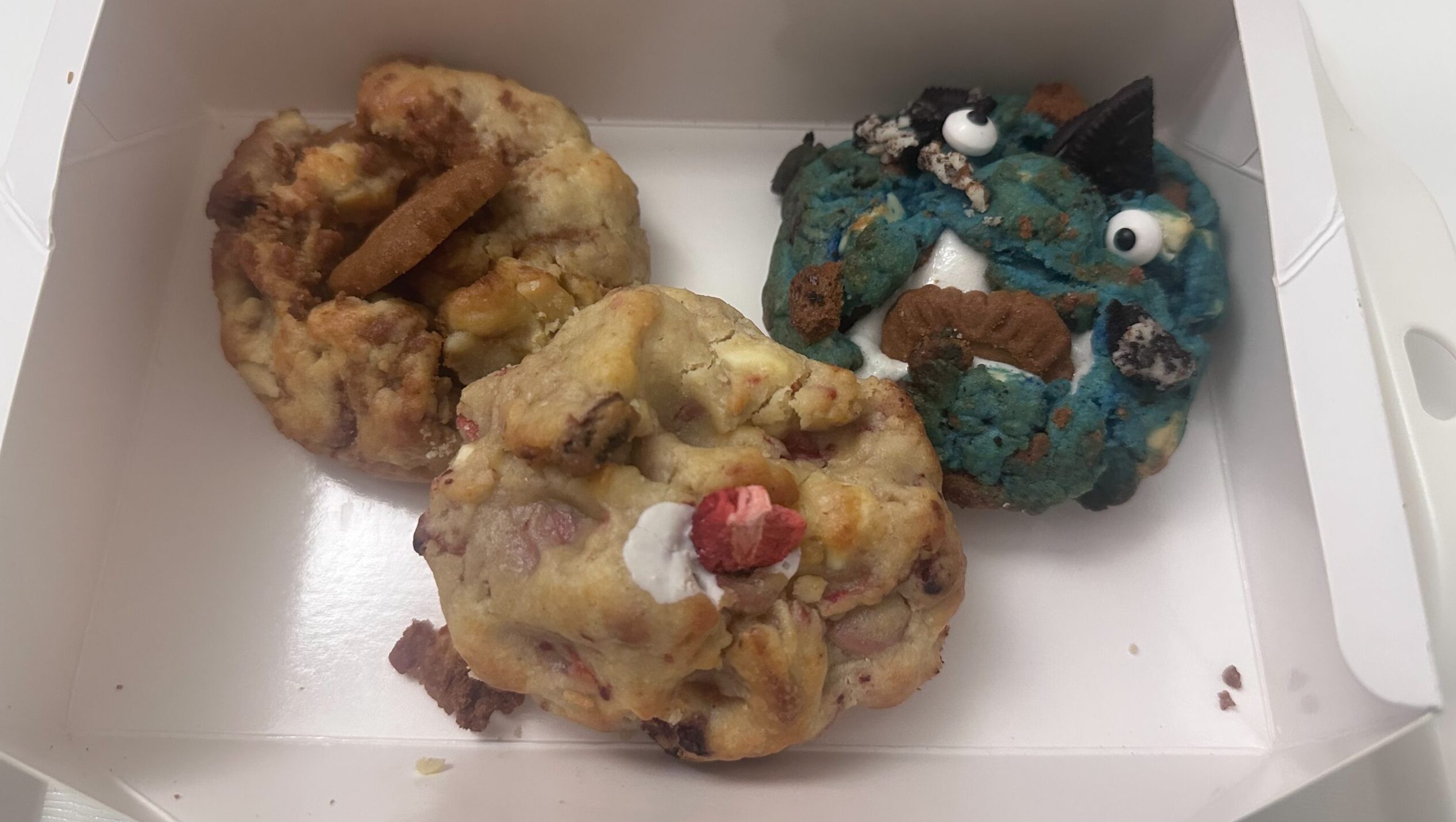 娘がカナダ・ウィニペグで一番お気に入りのスイーツ店Avril's Baked Joyのクッキー