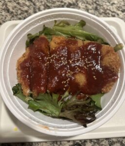 ウィニペグ 日本のパン屋 ソースかつ丼