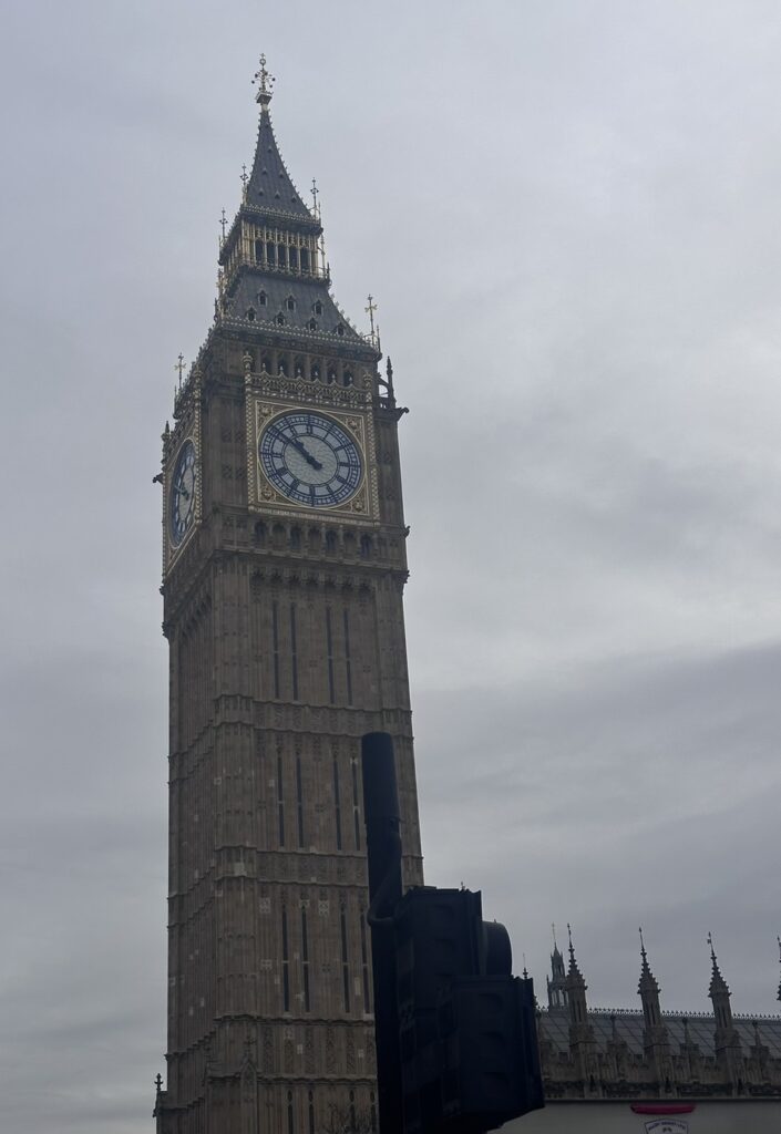 カナダ留学中の娘がヨーロッパ旅行に行って撮ったロンドンのビッグベンの写真