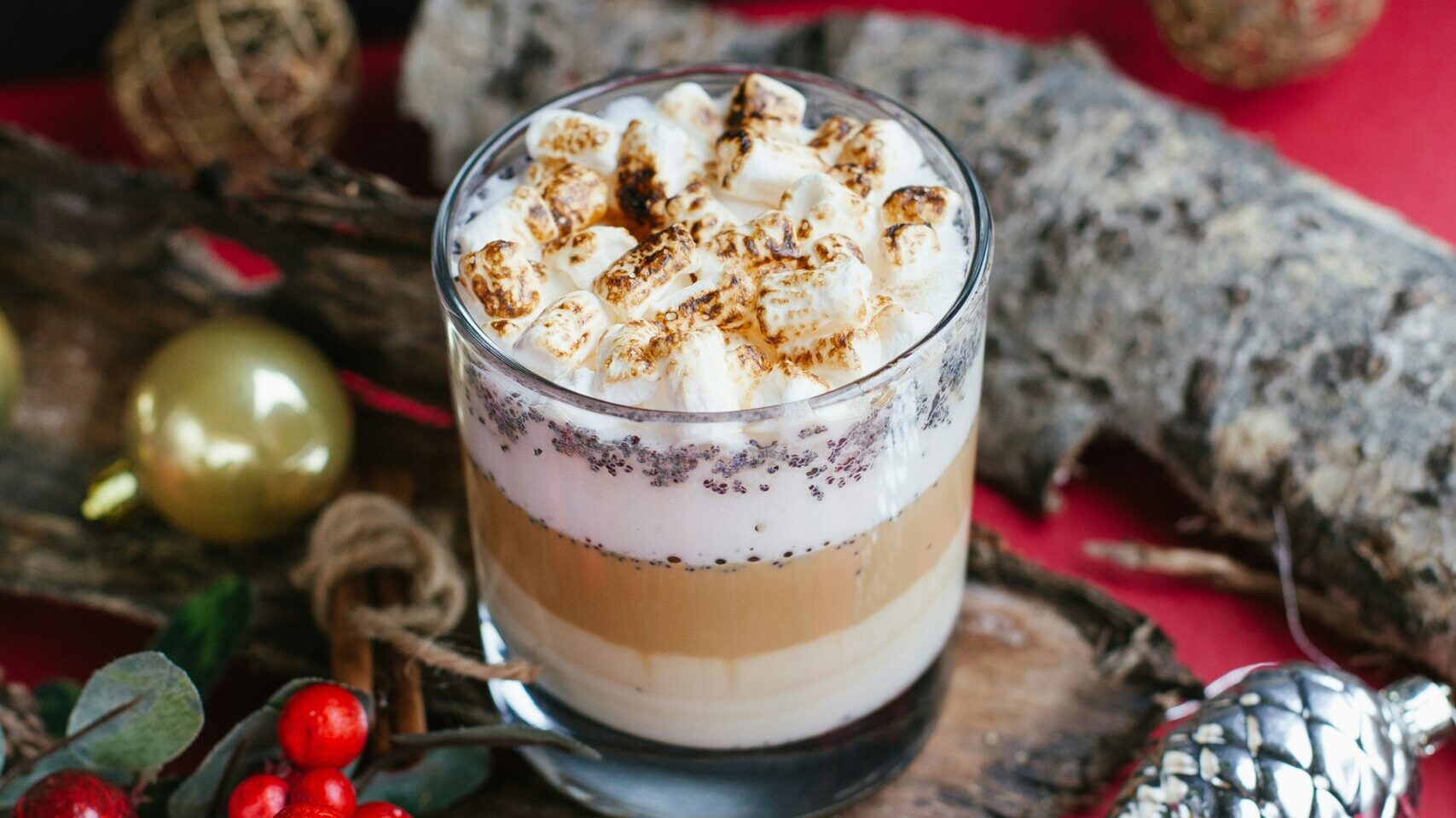 カナダの２月に行われるホットチョコレート月間をイメージしたカフェのホットチョコレート